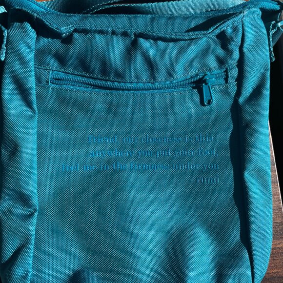 Haiku Blossom bag by Sharon Eisenhauer - Picture 4 of 5